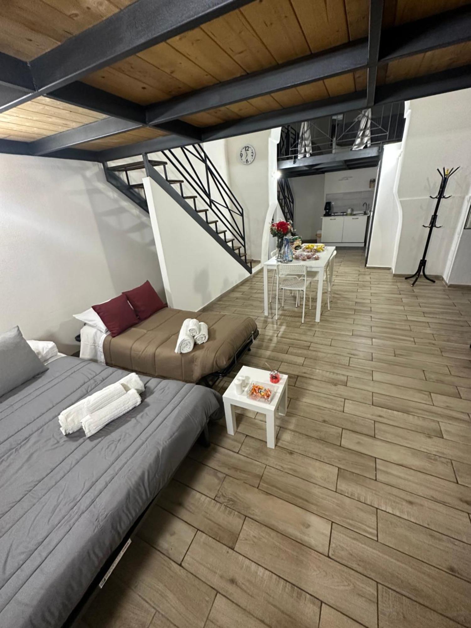 那不勒斯Aurora House公寓 外观 照片