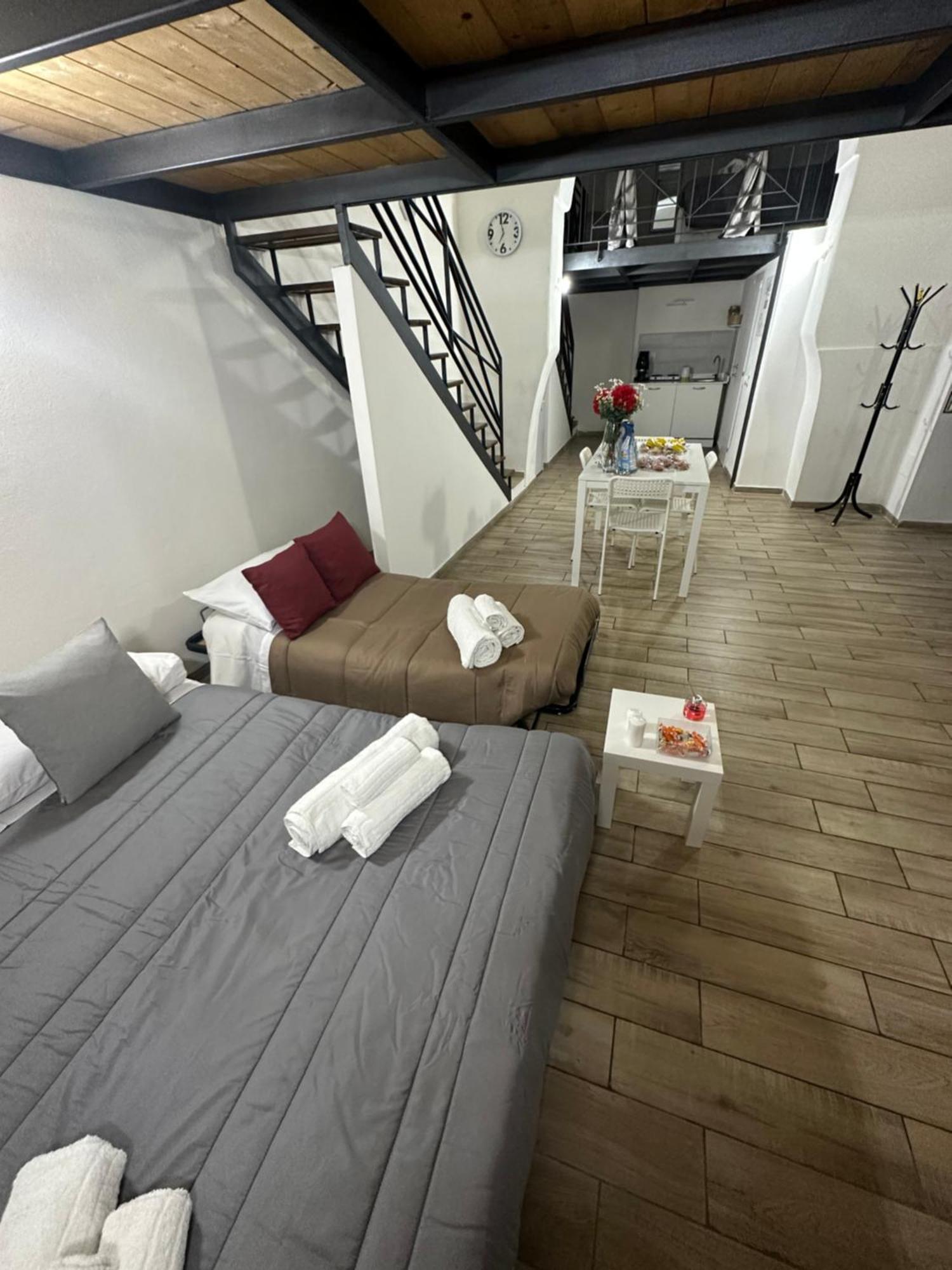 那不勒斯Aurora House公寓 外观 照片