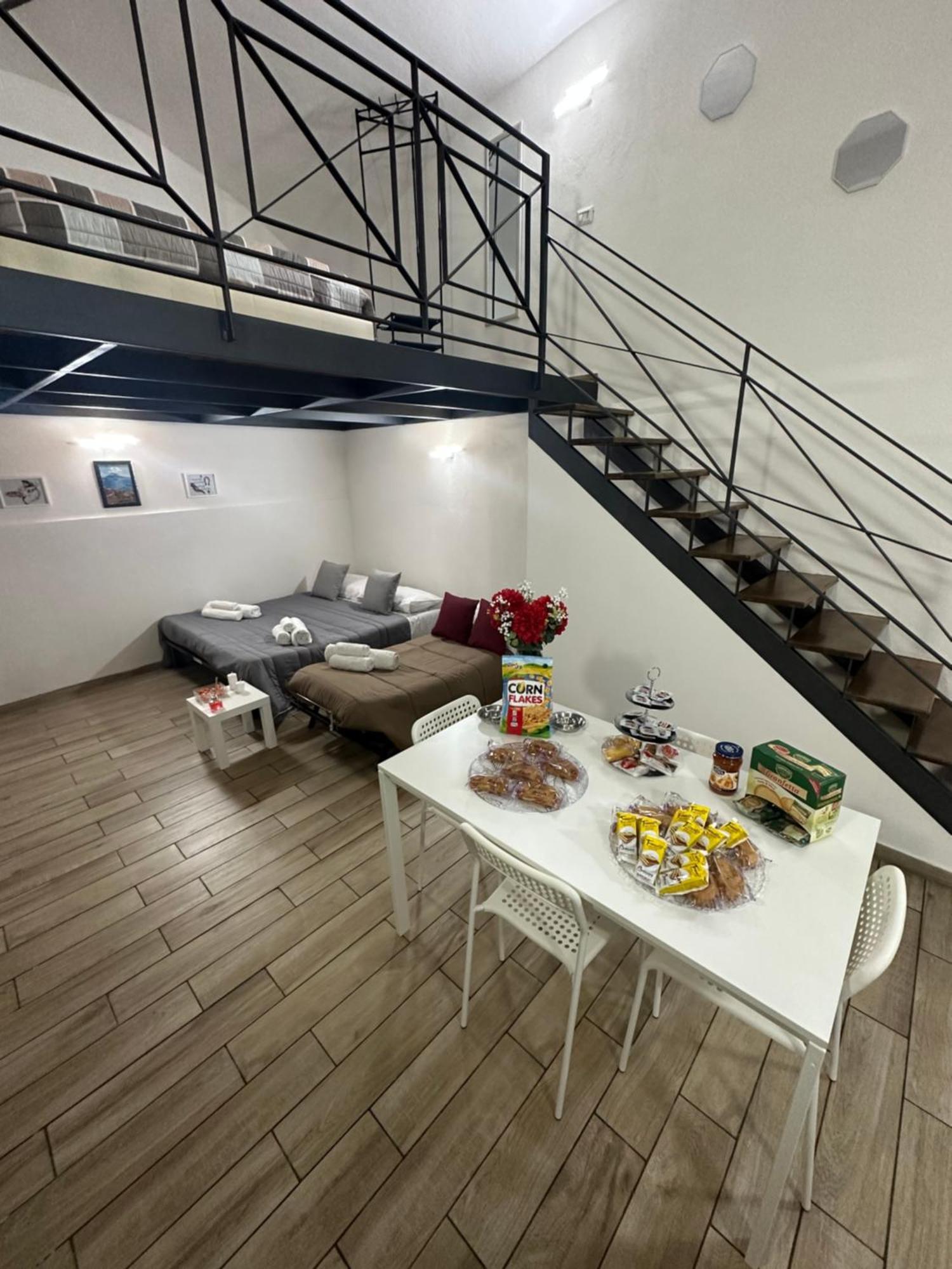 那不勒斯Aurora House公寓 外观 照片