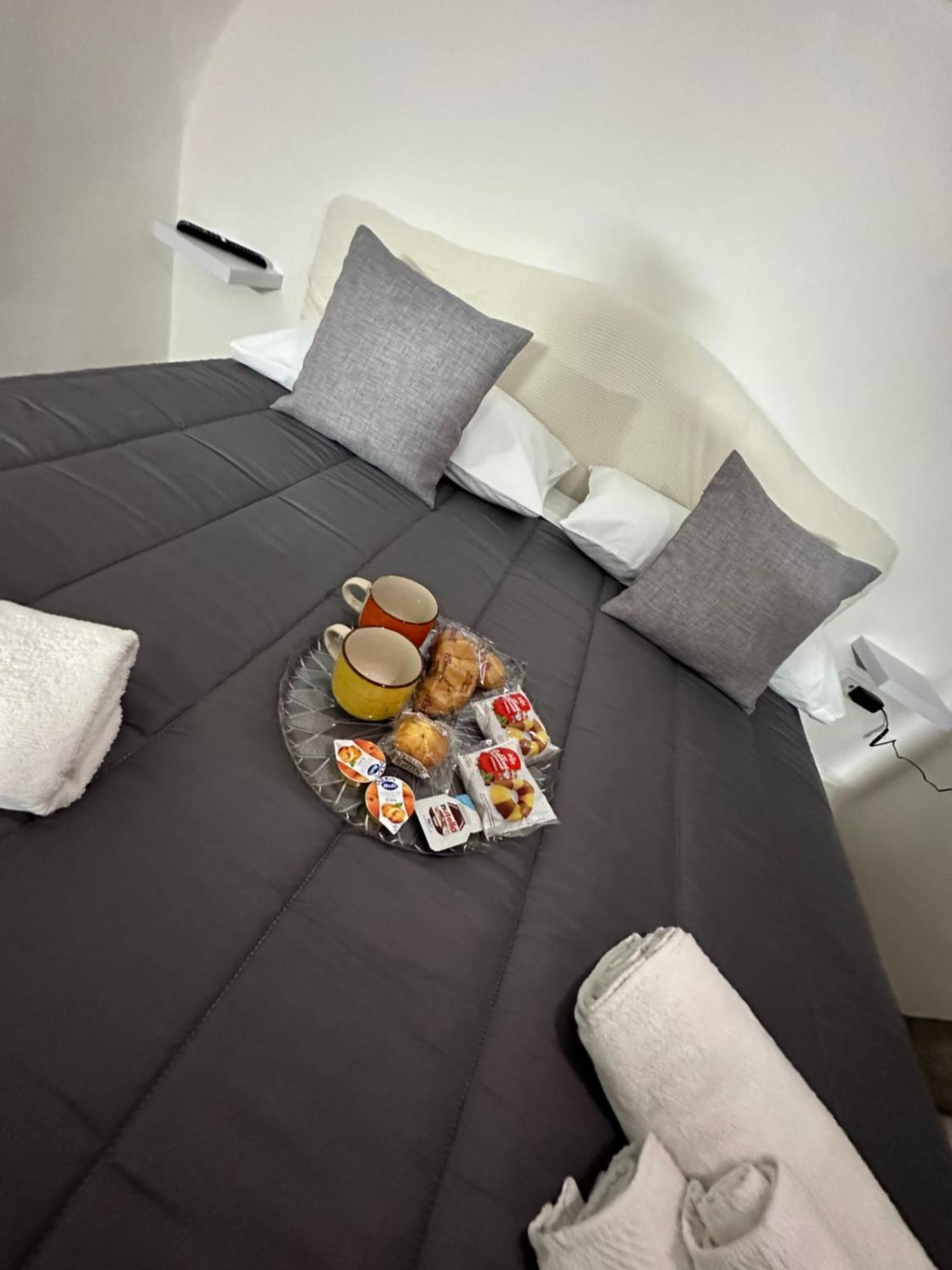 那不勒斯Aurora House公寓 外观 照片